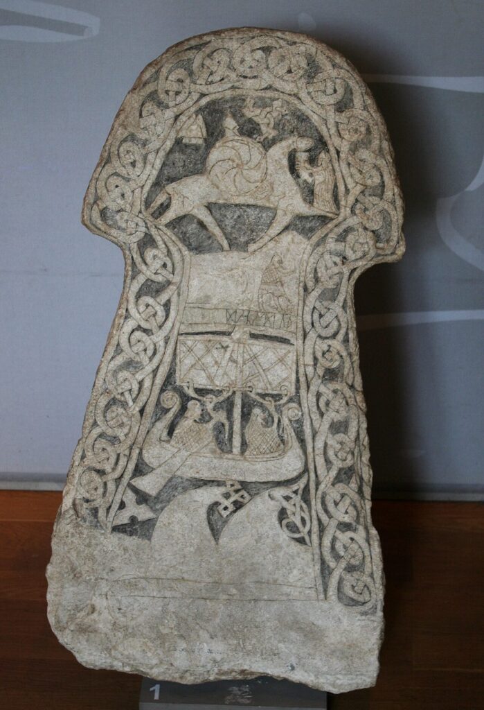 Figurita vikinga de una valquiria