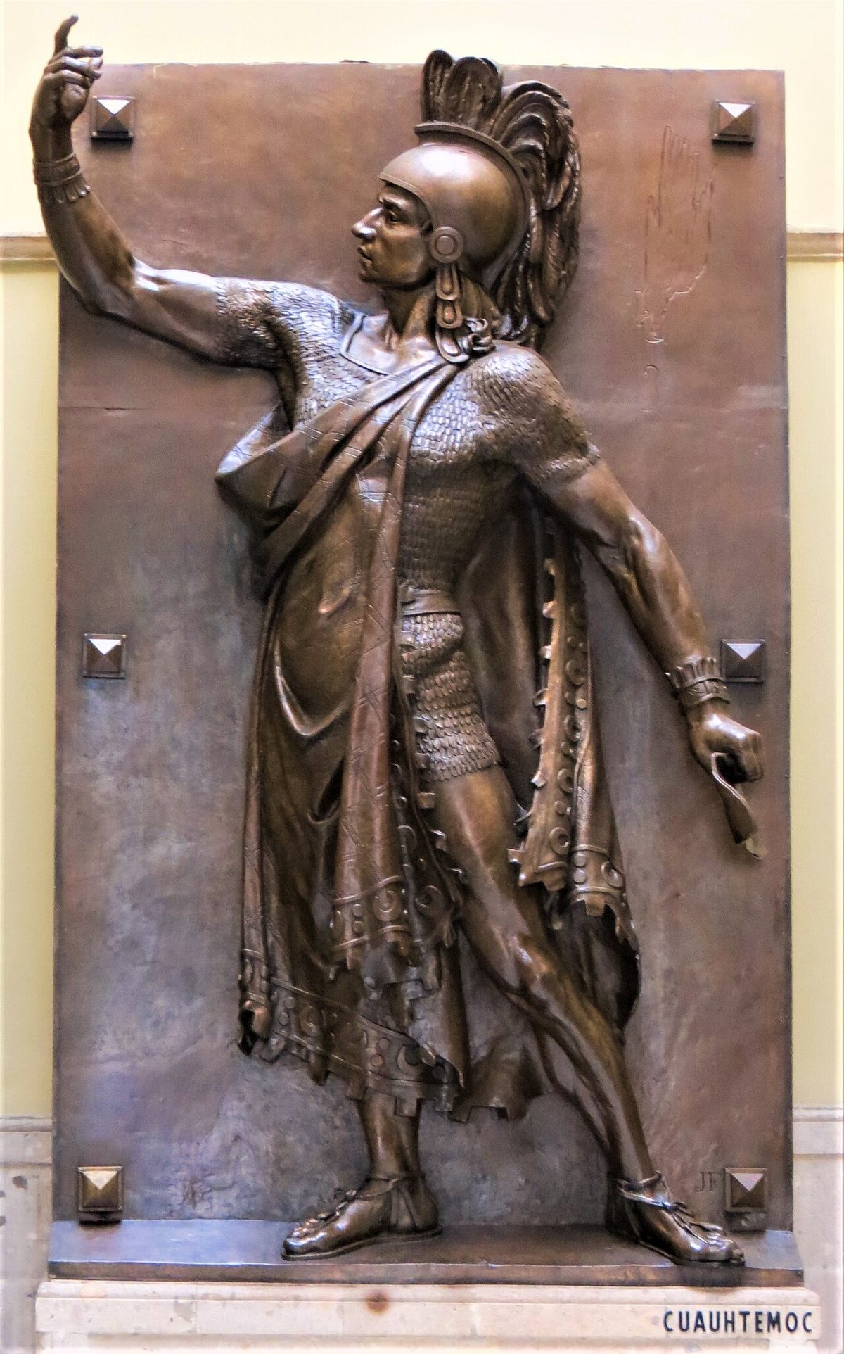 Relieve de Cuauhtémoc por Jesús F. Contreras