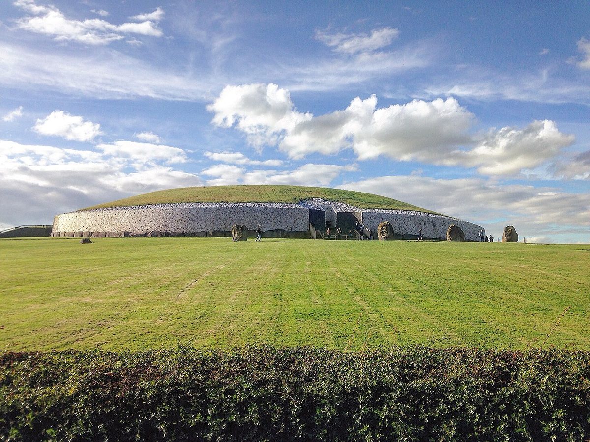 Newgrange, túmulo megalítico de Irlanda