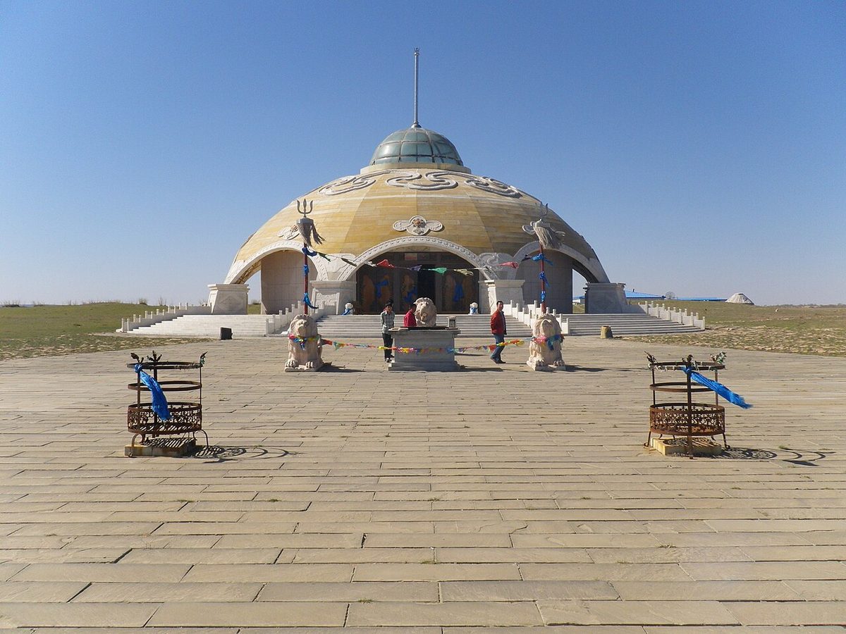 Templo del Sulde Blanco de Gengis Kan